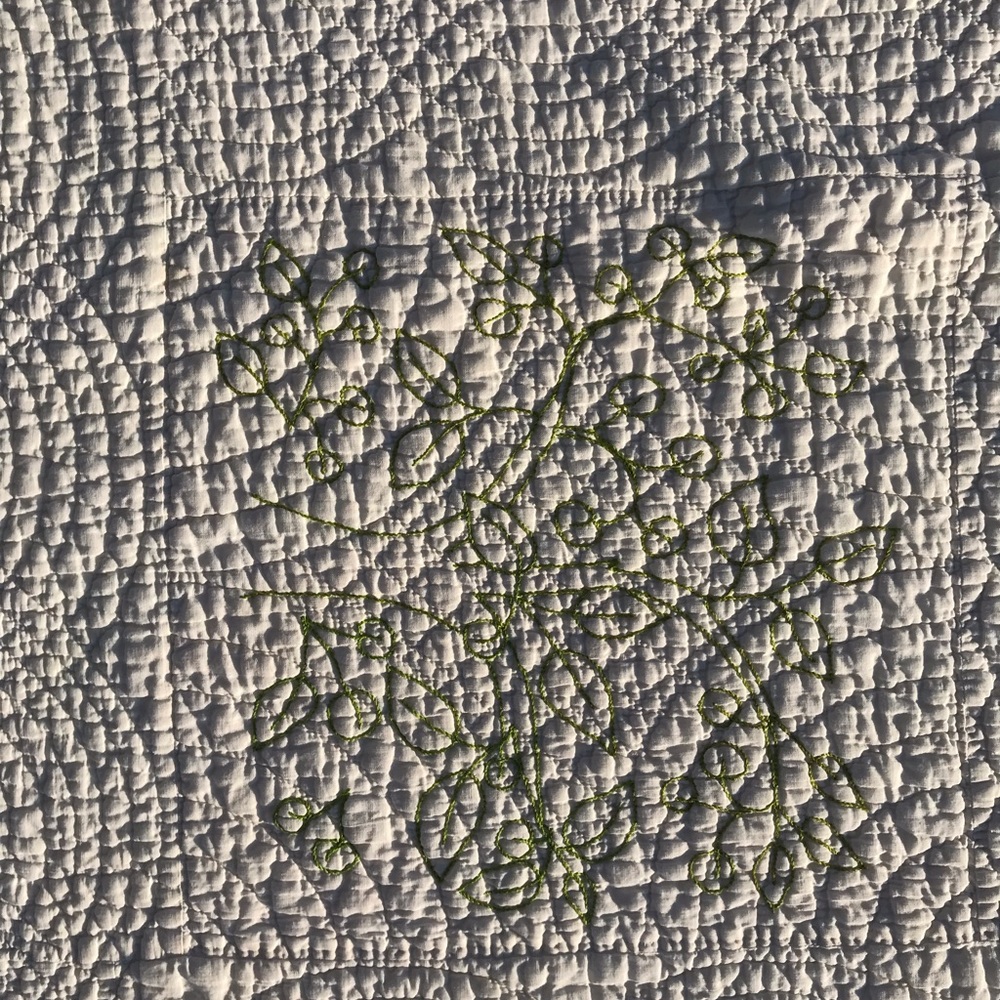 Vintage Hand sewn quilt - Picture 7 of 8